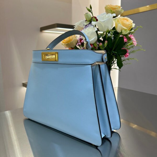 E6F98A5F-E51C-23BC-E1A8-0C13D1C2DFB6.jpg Fendi Peekaboo Medium iseeu Bag