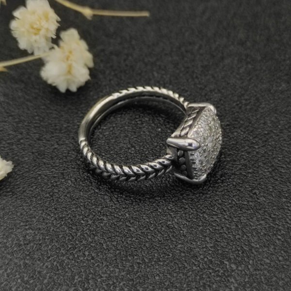 Chatelaine&reg; Ring Sterling Silver with Pav&eacute; Diamonds, 11mm - 6