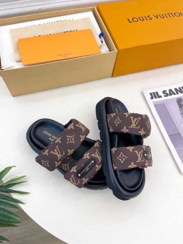 Louis Vuitton Unisex Pool Pillow Comfort Sandal