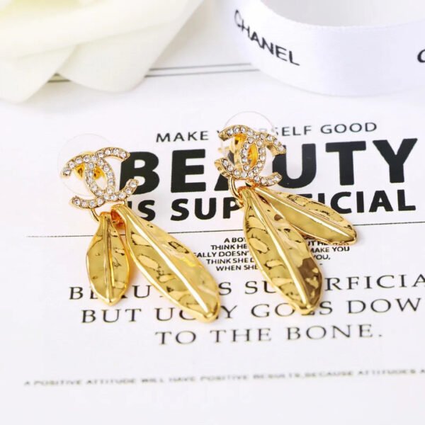 E9FCFA31-3B09-94E2-0DAB-A029F65C1D8E.jpg CC Earrings 0018