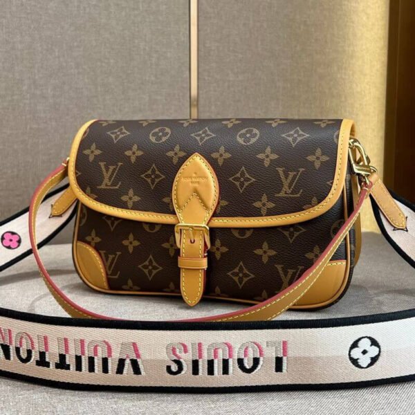 EA265555-3C34-DD8D-DA52-8F1822190FAB.jpg Louis Vuitton Diane M45985
