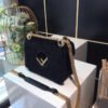 EA5AE8B9-A80E-D1BA-9362-B8D1EA573626.jpg Fendi Kan I F Bag