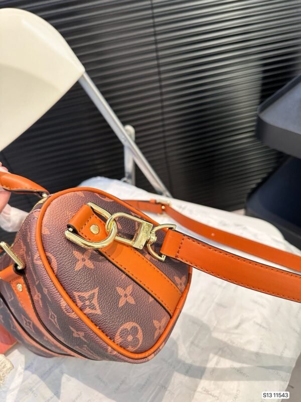 Louis Vuitton M11542 Keepall Bandouli&egrave;re 25