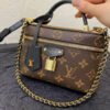 EA82CE9B-0C91-04D4-506D-9D304AD65853.jpg Louis Vuitton Vanity Chain Pouch M47125