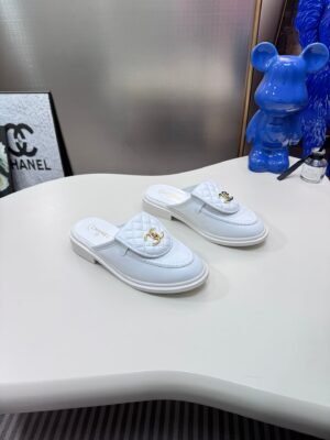 EAA74F65-55F6-421A-E649-2DDF31DC8415.jpg Chanel Women's Logo 25ss Loafers Sandal