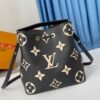 EC2595F4-1DE0-8FD9-8C7C-7A9A1637F1CA.jpg Louis Vuitton M45497 NéoNoé MM