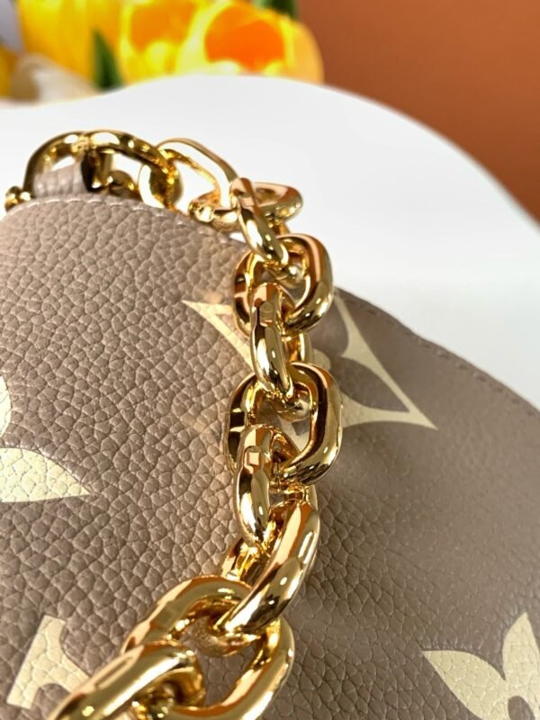 ED0DFB54-10CF-ADDB-25B0-C38F537701F3.jpg Louis Vuitton M45836 Favorite