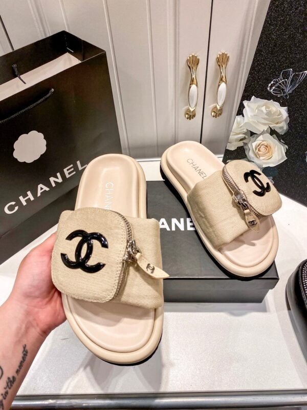 Chanel Women's Logo 25ss CC Sandal