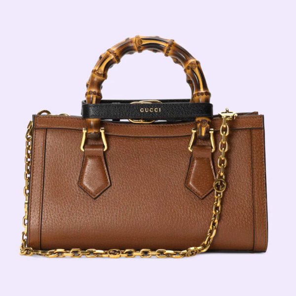 EE1CB96B-5DDD-CD30-46BF-30F0E377A214_c73d7959-375a-493a-8514-25528bce2250.jpg DIANA SMALL SHOULDER BAG