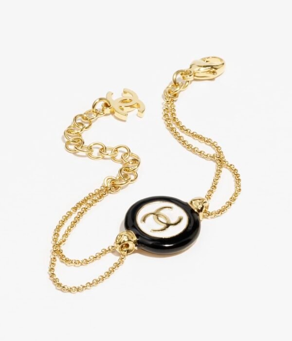 EEC8DFA5-C8B1-2228-23B7-7F871BAE4283.jpg Round black double c bracelet