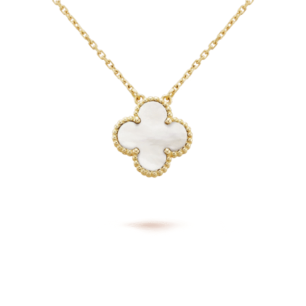 EEDC6014-3C18-F7E7-287E-1366D3A519B0.png Vintage Alhambra pendant