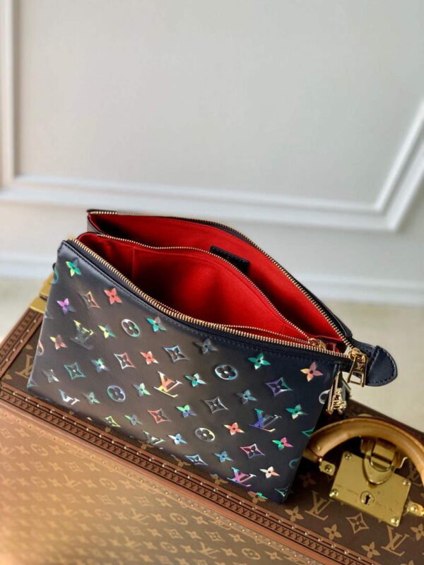 EFD8C9CD-8C90-AC35-7AB1-97B011B97D61.jpg Louis Vuitton Coussin PM M21353