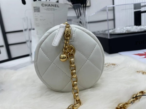 F168B757-433D-780B-878B-AC1DB1A07CD8.jpg Chanel Bowling Mini White Bag For Women 11cm/4.3in