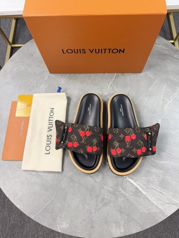 Louis Vuitton Unisex Pool Pillow Comfort Sandal