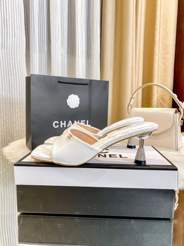 Chanel Women's Logo 25ss CC Sandal