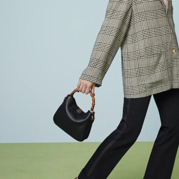 DIANA SMALL SHOULDER BAG