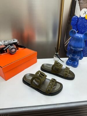 F3A3AB10-C8F4-6846-70D7-4700AAC1E254.jpg Hermes Women's Extra Sandal