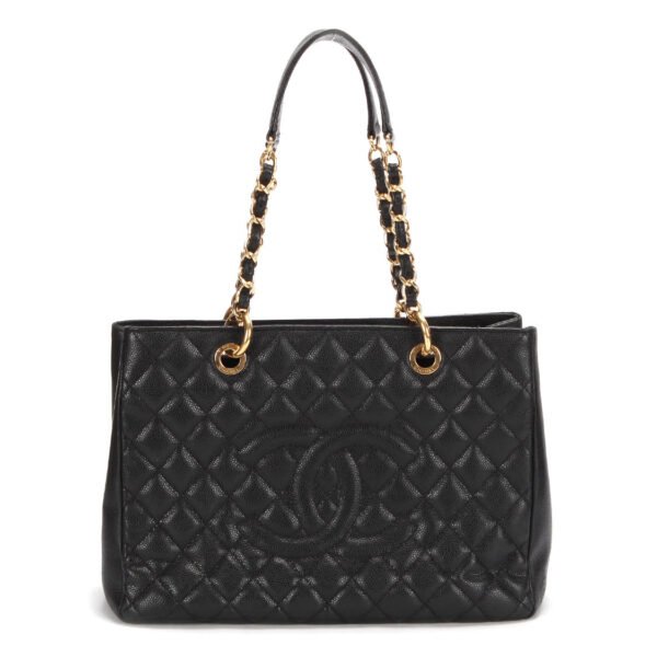 F4583FB2-1005-4046-58AE-AD27FFCFF082.jpg Caviar Quilted Grand Shopping Tote GST Black - Gold chain