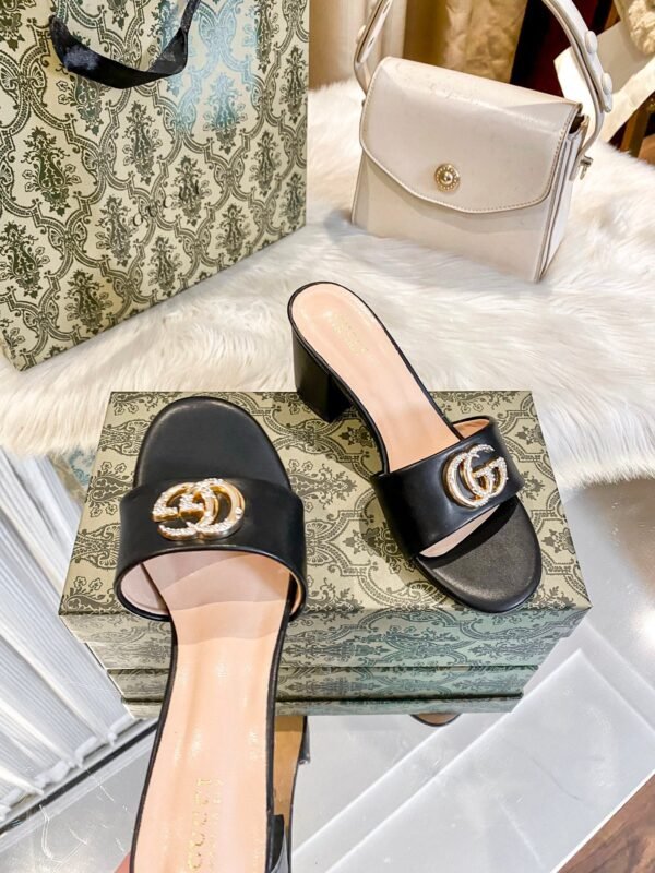 F4D12240-8B7D-1C88-EA98-A01BE8BC839C.jpg GUCCI Women's Platform Slide Sandal