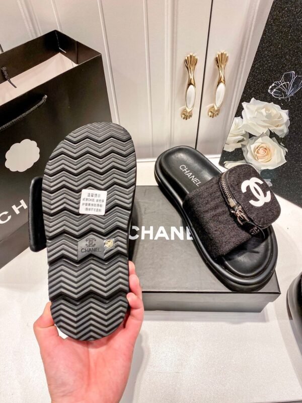 Chanel Women's Logo 25ss CC Sandal