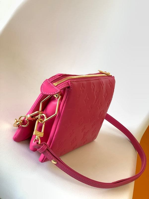 F6A99A48-5D52-5AC5-5564-B7E949B06BA5.jpg Louis Vuitton Coussin PM M23613