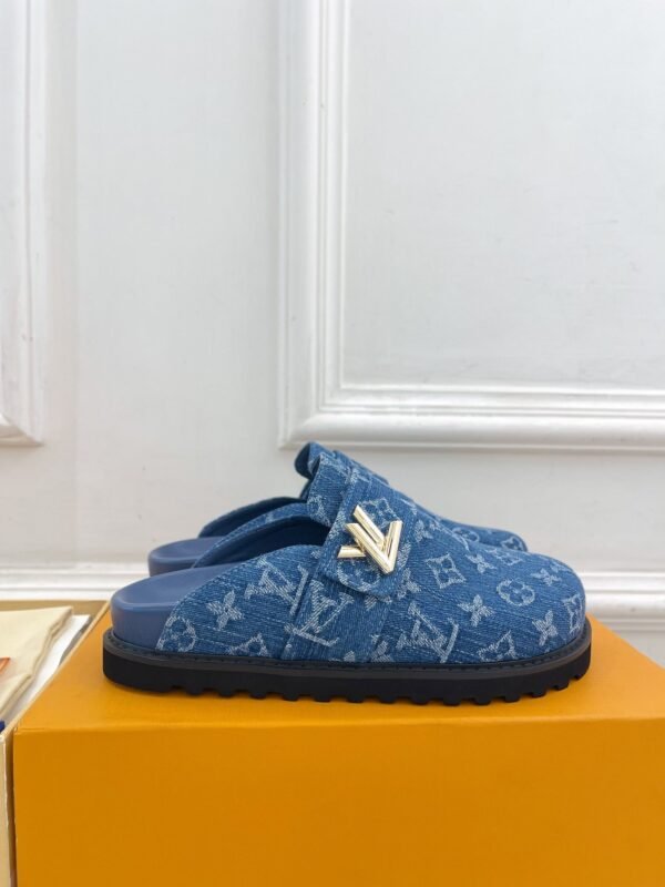 Louis Vuitton Unisex Pool Pillow Comfort Sandal