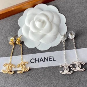 F73247C0-C7D3-EAAC-0B74-C392603971F4.jpg cc Earrings