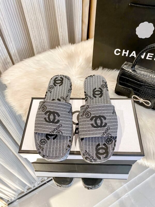 Chanel Women's Logo 25ss CC Sandal