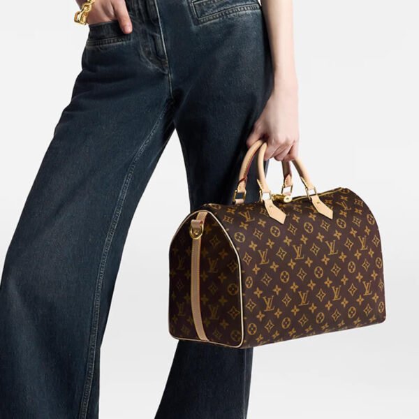 F778170A-4941-A8D8-93B7-B15BA98963B2.jpg Louis Vuitton Speedy Bandouliere 35 M46981