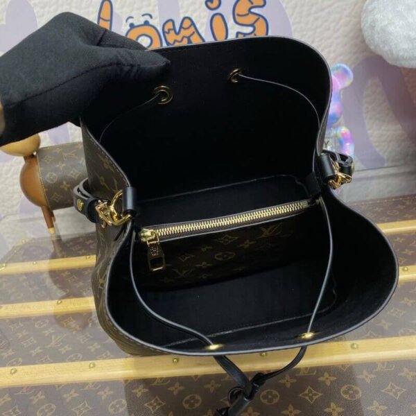 Louis Vuitton N&eacute;oNo&eacute; MM M44020