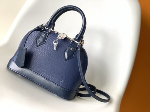 F7980532-43C4-E384-663A-A0E55A5861D3.jpg Louis Vuitton Alma BB M40855