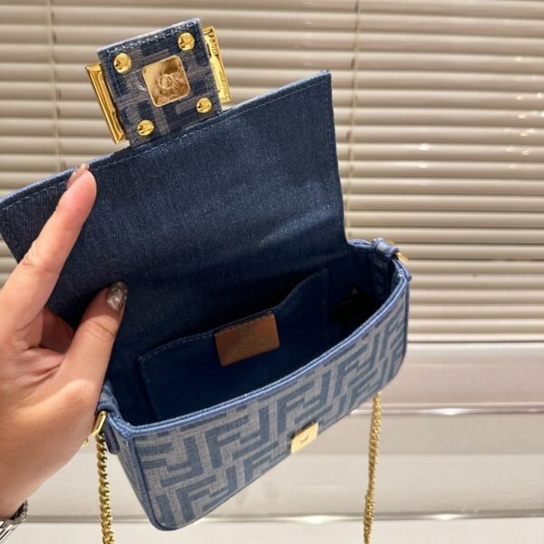 Fendi Baguette Mini