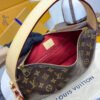 F8774015-DEF2-F3BD-7E9C-E56B87548B33.jpg Louis Vuitton Slouchy PM M11952
