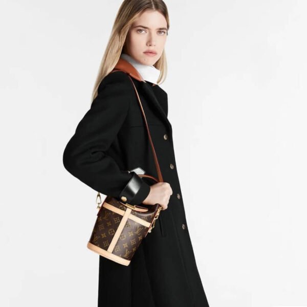 F8FC00AA-49F4-B642-6AF8-0EA36A3D4D54.jpg Louis Vuitton Duffle Bag M43587