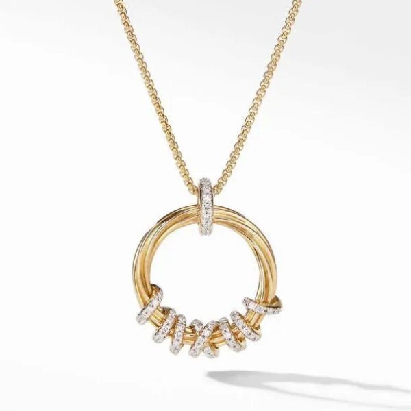 David Yurman Helena Round Pendant Necklace in 18K Yellow Gold with Diamonds