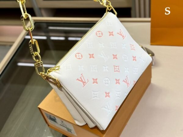 F9AA0ACF-099B-6139-10E2-3C752088685F.jpg Louis Vuitton M22398 Coussin PM