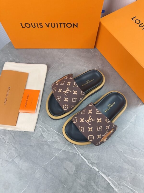 Louis Vuitton Unisex Pool Pillow Comfort Sandal
