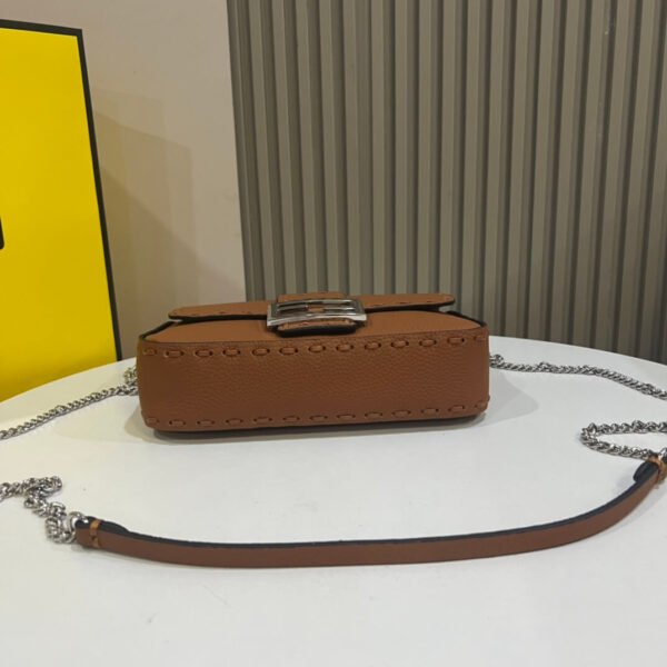 FC868F2C-90FC-4FC7-AF51-5F9E566D7AC0.jpg Fendi Mini Baguette