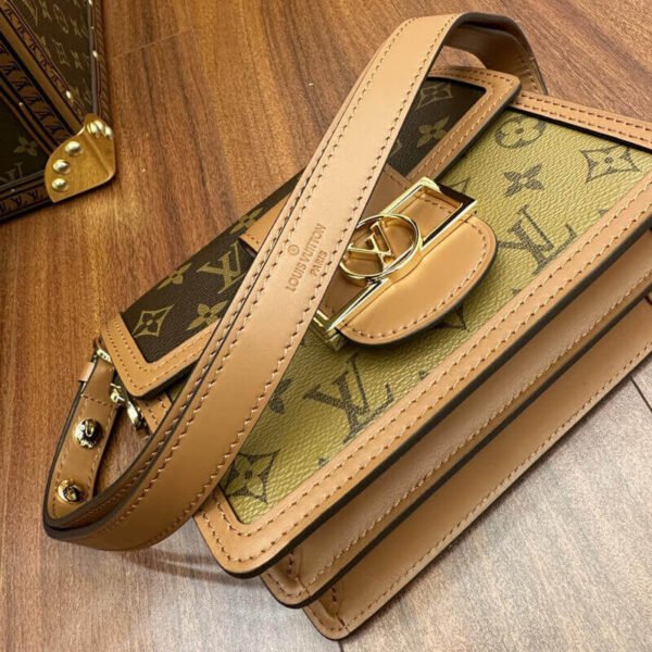 FE61F057-AC8E-BA1D-AA6E-F6B2F5236EBB.jpg Louis Vuitton M45959 Mini Dauphine
