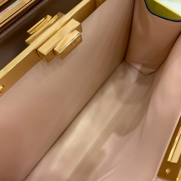 FE7B364F-582F-319E-4FFC-6F4307DA580C.jpg Fendi Peekaboo Small iseeu Bag