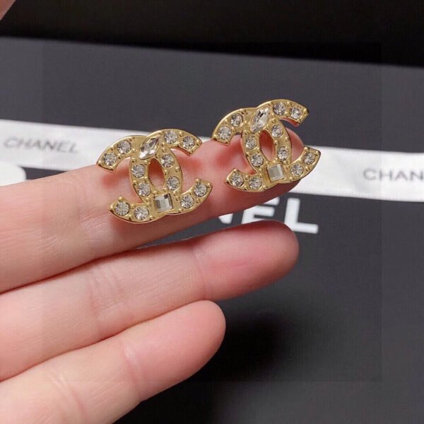 FF03344F-F0A2-229E-3B72-A9AECF0E92C8.jpg CC Earrings 0020